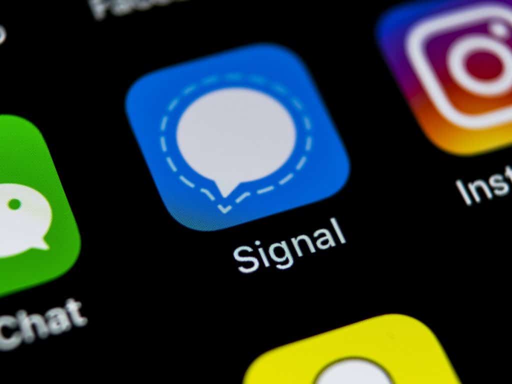 False app Signal