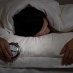 Il sonno ti cerca di pomeriggio e sparisce di notte: perché