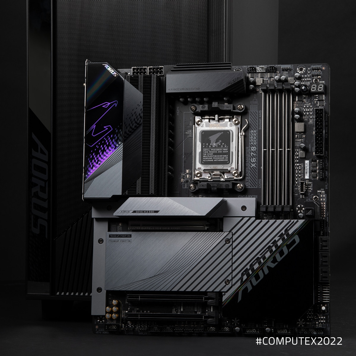 GIGABYTE AMD X670