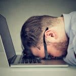 Come combattere la stanchezza mentale e ricaricarsi: metodi efficaci