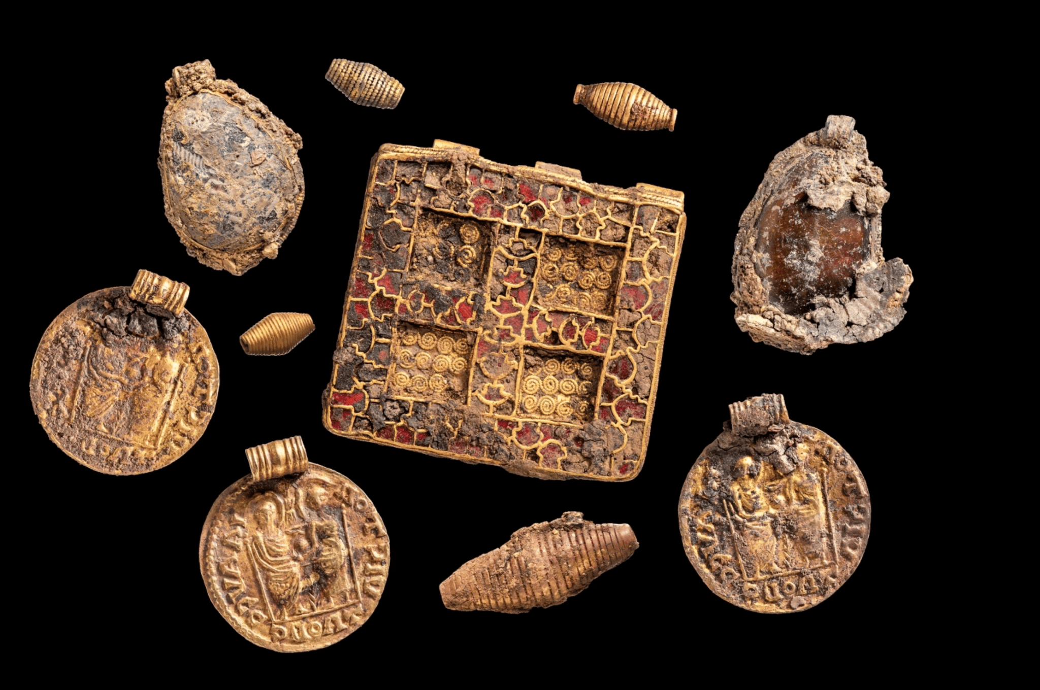 Collana di oro di 1300 anni
