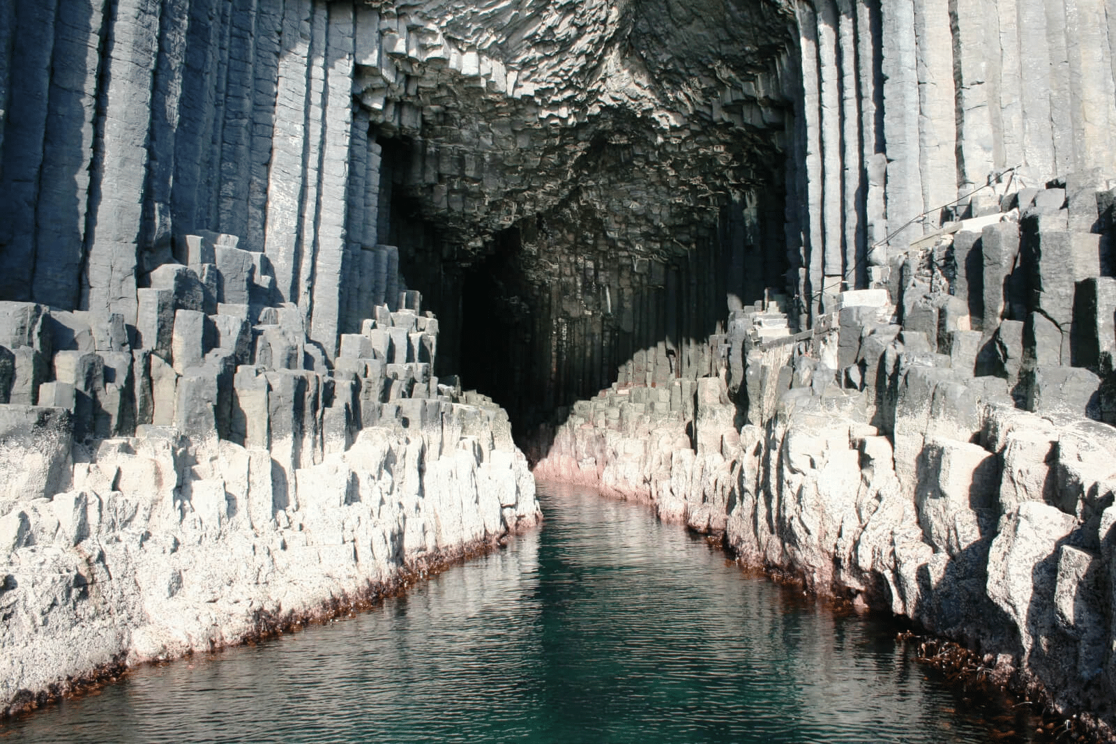 Grotta di Fingal