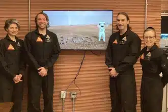 I volontari di NASA tornano alla realtà dopo un anno su Marte (simulato)