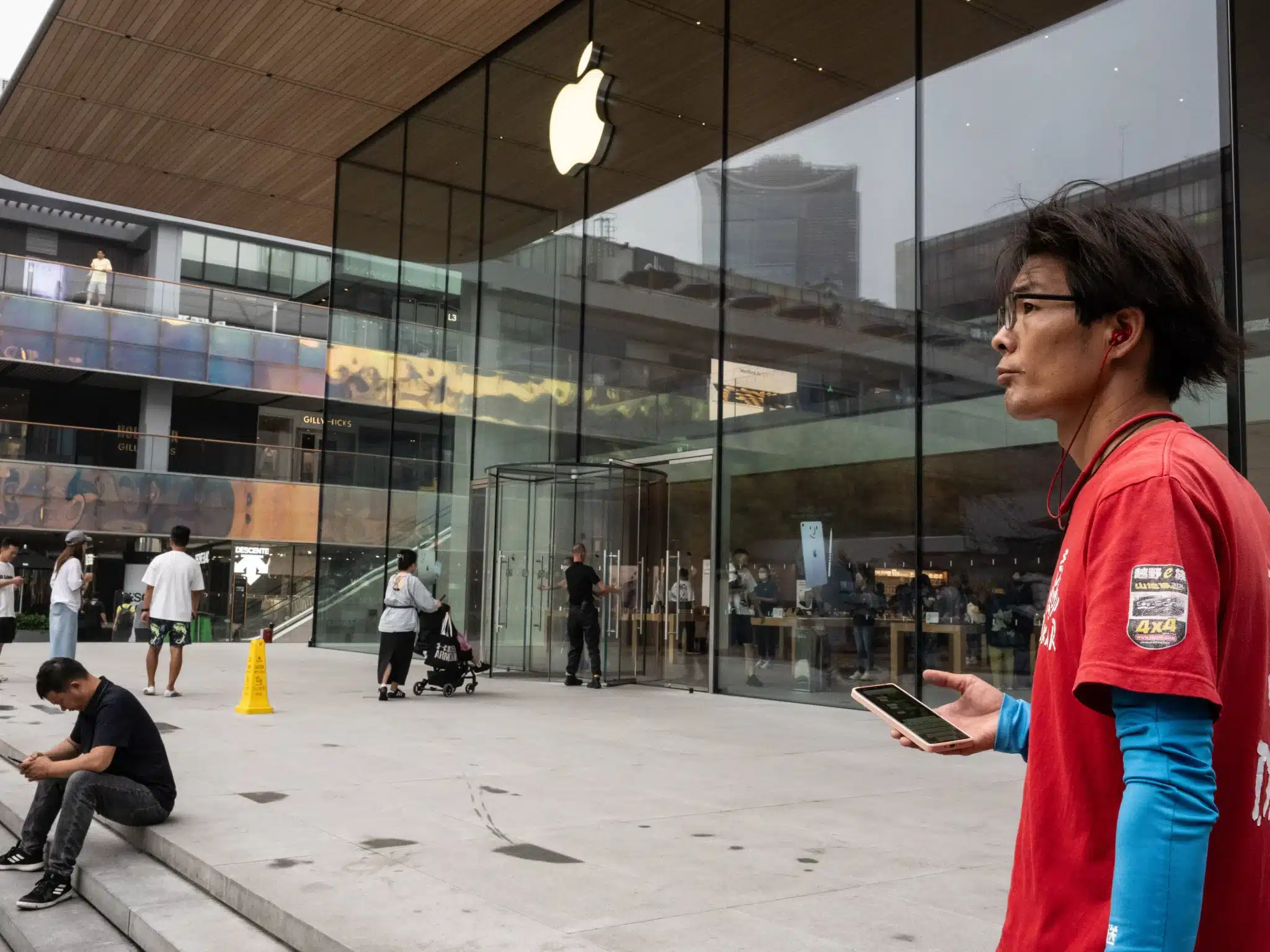Cina: vietati i caricatori magsafe di apple