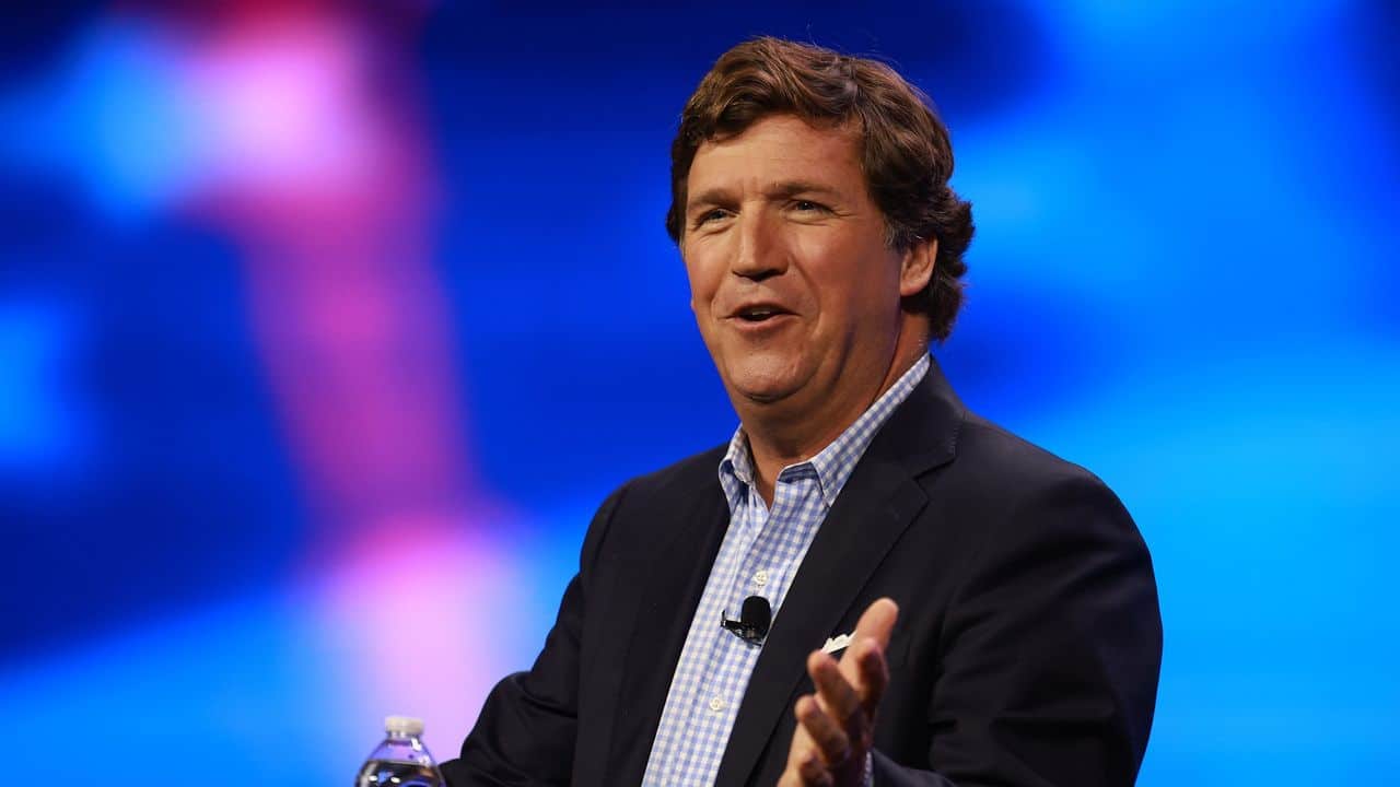 Tucker carlson: "bitcoin è una creazione della cia"