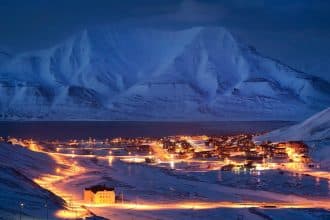 Longyearbyen: sopravvivere dove la natura domina