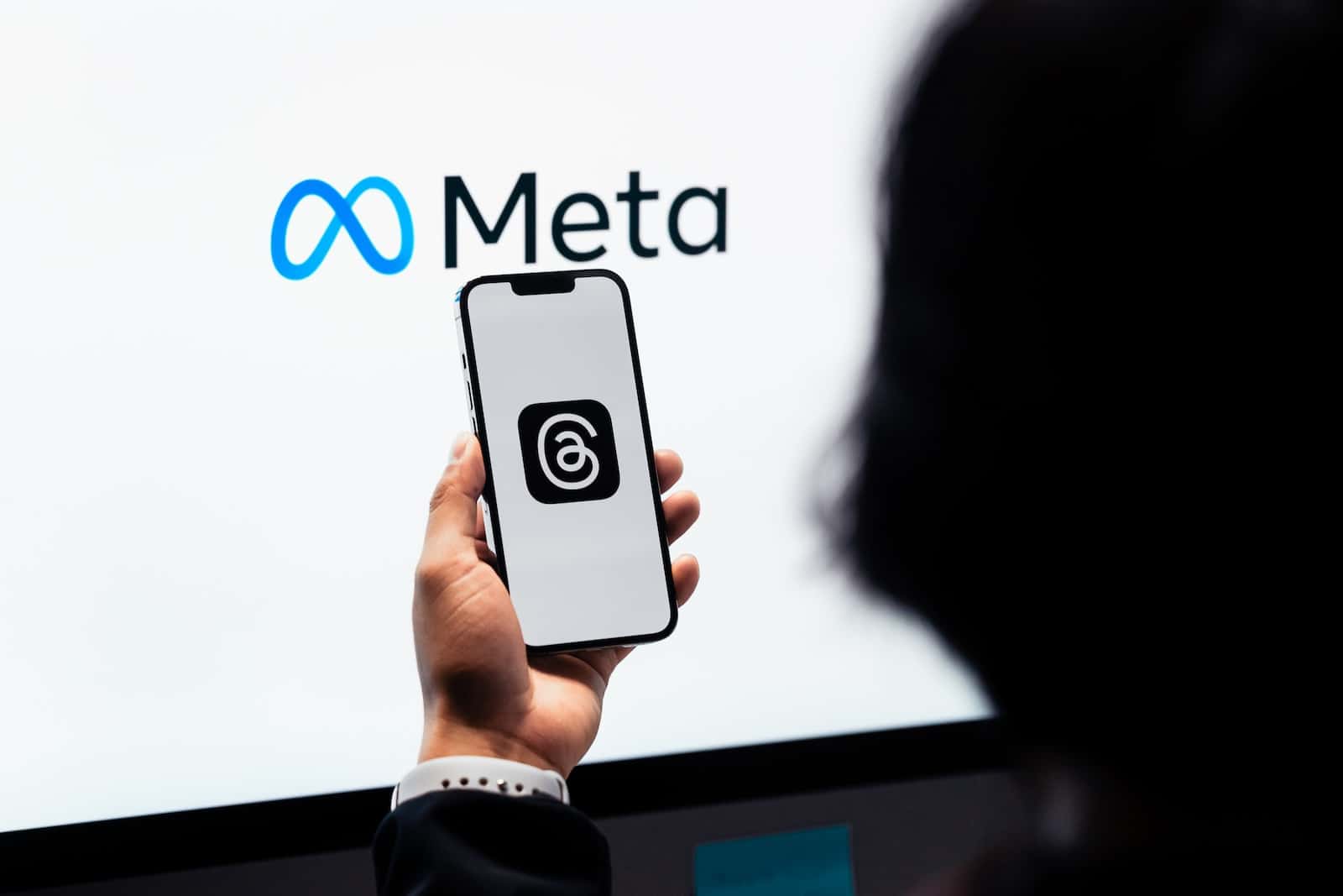 Il braccio bionico che usa gli occhiali meta come un secondo paio di occhi %il braccio bionico che usa gli occhiali meta come un secondo paio di occhicount(title)% Meta e intelligenza artificiale applicata ai dispositivi indossabili