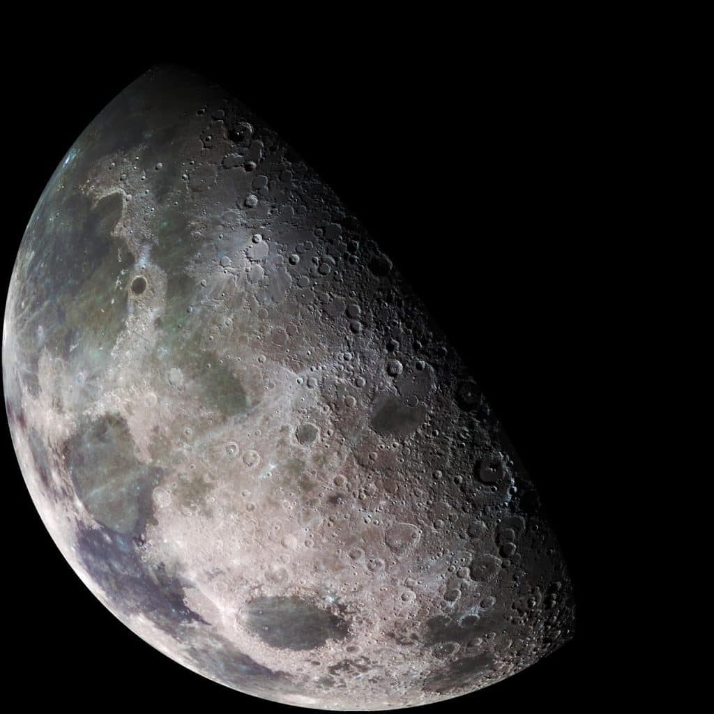 Il nucleo ferroso della luna: svelato un segreto millenario