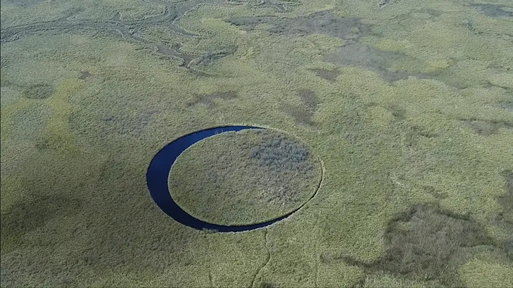 El ojo: l'isola dalla danza macabra che sfida le leggi della scienza e della natura