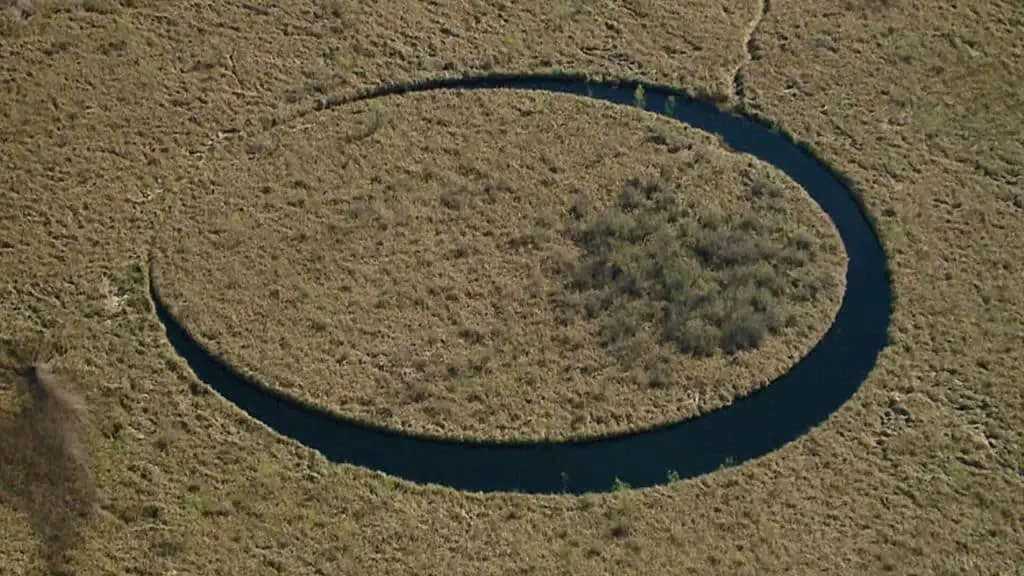 El ojo: l'isola dalla danza macabra che sfida le leggi della scienza e della natura