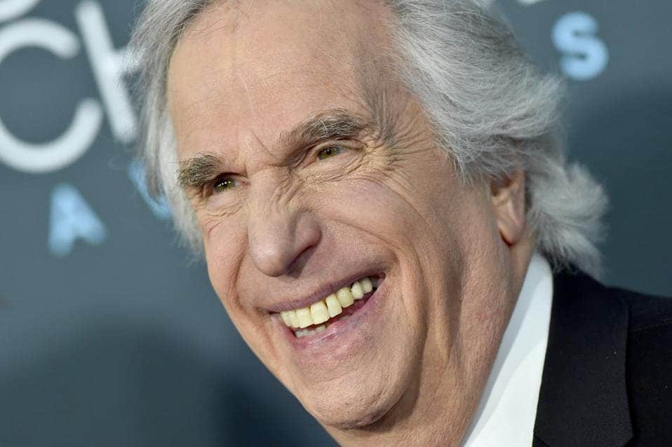 Henry winkler, il fonzie di happy days: come la neurodiversità ha forgiato un'icona, nonostante la diagnosi a 31 anni