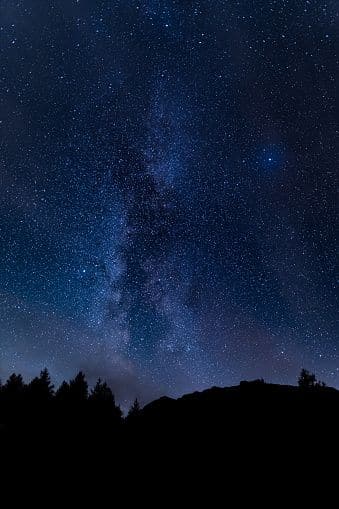 Guardare il cielo significa guardare il passato (e questo cambia tutto)