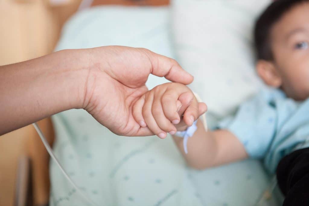 Cancro infantile: come comunicare la diagnosi a tuo figlio con empatia e chiarezza