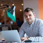 Cosa c’è dentro un computer? I componenti spiegati come se fossimo al bar