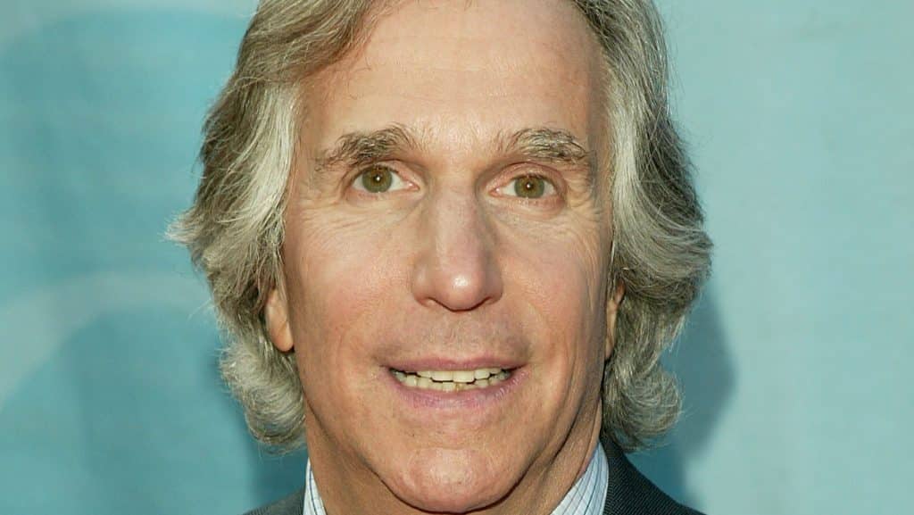 Henry winkler, il fonzie di happy days: come la neurodiversità ha forgiato un'icona, nonostante la diagnosi a 31 anni