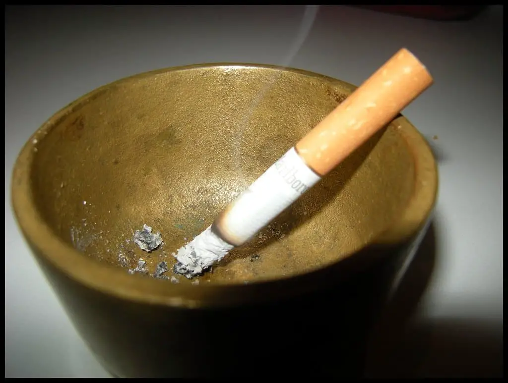 Il rapporto tra stato italiano e tabacco: una storia di monopolio e ipocrisia %il rapporto tra stato italiano e tabacco: una storia di monopolio e ipocrisiacount(title)% Il rapporto tra stato italiano e tabacco: una storia di monopolio e ipocrisia