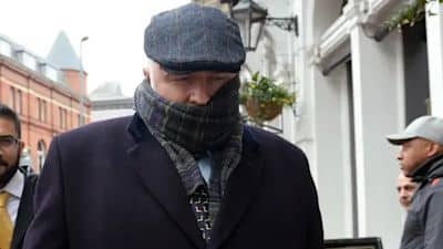 Simon bramhall: il chirurgo che violava il corpo dei pazienti durante gli interventi %simon bramhall: il chirurgo che violava il corpo dei pazienti durante gli interventicount(title)% Simon bramhall: il chirurgo che violava il corpo dei pazienti durante gli interventi