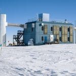 Nobel per la fisica 2026 a francis halzen: perché i neutrini hanno cambiato l’astronomia