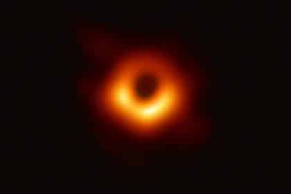 I buchi neri supermassicci: i mostri invisibili al centro delle galassie