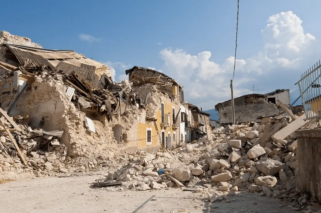 Terremoti “lenti” e piccole scosse: una sinfonia sismica che può disturbare i giganti della terra