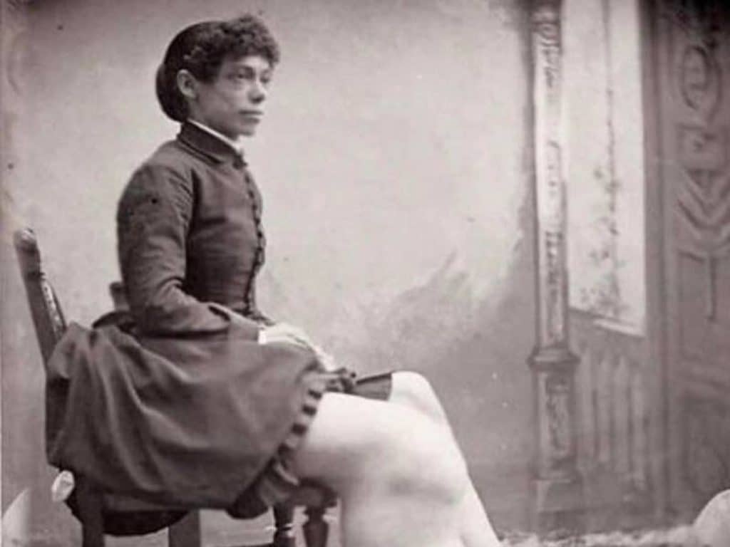 Fanny mills, la donna dai piedi giganteschi: una storia di mortificazioni, abus e bramosie sessuali dei "fan"-foto %fanny mills, la donna dai piedi giganteschi: una storia di mortificazioni, abus e bramosie sessuali dei "fan"-fotocount(title)% Fanny mills, la donna dai piedi giganteschi: una storia di mortificazioni, abus e bramosie sessuali dei "fan"-foto