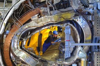 Frascati coil cold test facility: 26 super magneti per l'energia illimitata del dtt
