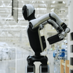 Walker s2 si cambia la batteria da solo: l'inizio della fine per i turni in fabbrica?