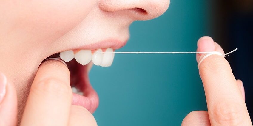 Filo interdentale imbevuto di farmaci vaccinali: il nuovo metodo per somministrare i vaccini senza aghi %filo interdentale imbevuto di farmaci vaccinali: il nuovo metodo per somministrare i vaccini senza aghicount(title)% Filo interdentale imbevuto di farmaci vaccinali: il nuovo metodo per somministrare i vaccini senza aghi