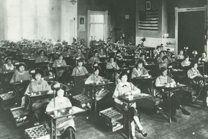 Radium girls: reclutate per un lavoro prestigioso, pagato con un volto sfigurato - foto