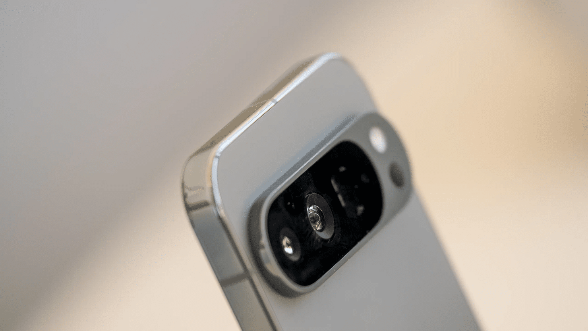 Pixel 10 non attiva wi-fi o bluetooth: il fix di settembre 2026 %pixel 10 non attiva wi-fi o bluetooth: il fix di settembre 2026count(title)% Google pixel 10 durante un controllo degli aggiornamenti di sistema