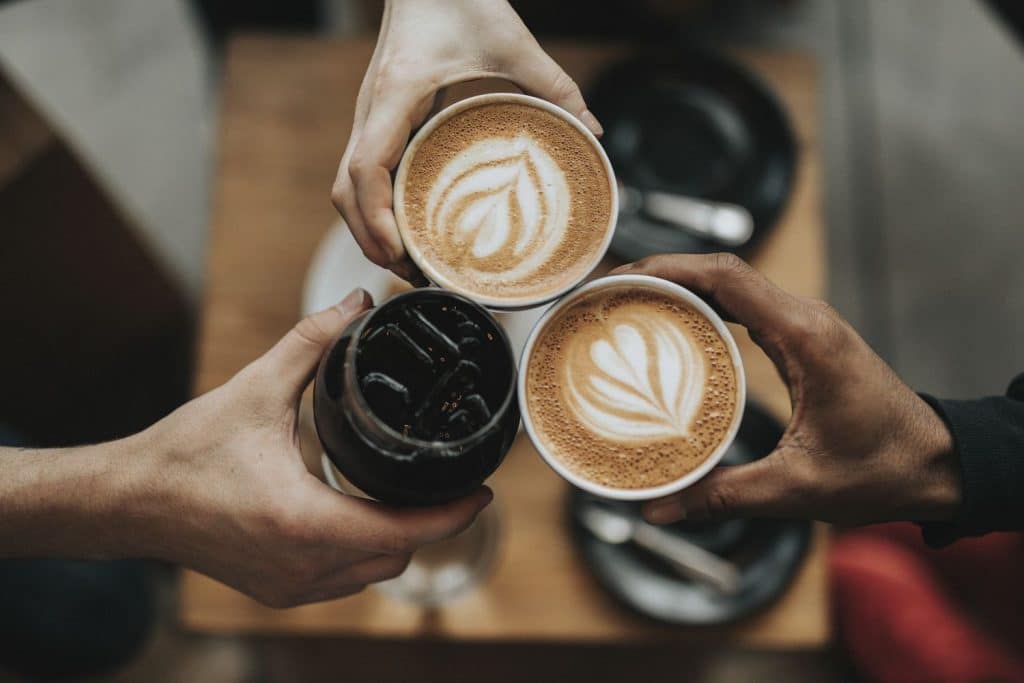 Bere caffè può proteggere il cuore? Uno studio ribalta le vecchie convinzioni