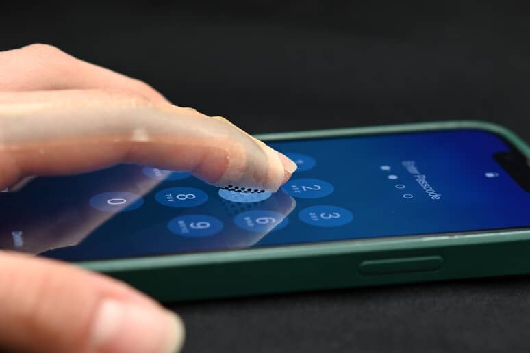 Il cerotto voxelite può davvero portare il tatto sui touchscreen? La nuova tecnologia cambia tutto %il cerotto voxelite può davvero portare il tatto sui touchscreen? La nuova tecnologia cambia tuttocount(title)% Voxelite