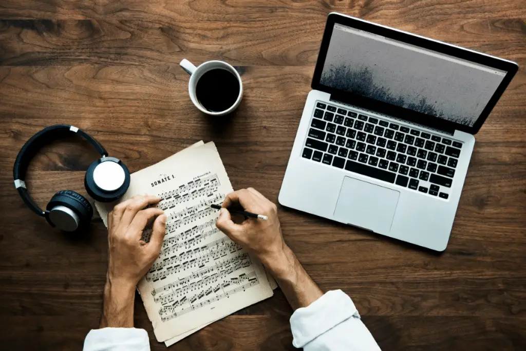 Immagini e musiche libere sul web: guida pratica per il loro uso