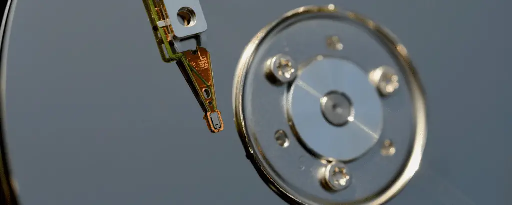 Scoperto l’altermagnetismo nel biossido di rutenio: verso memorie magnetiche più veloci e stabili