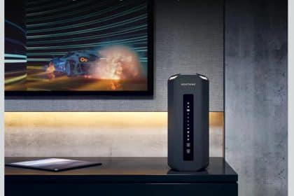 Netgear nighthawk rs700s: velocità senza precedenti per streaming 8k e gaming estremo