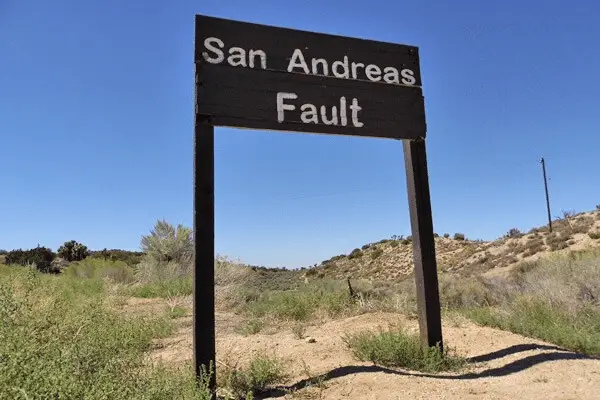 Terremoti invisibili svelano un nodo tettonico critico al largo della california