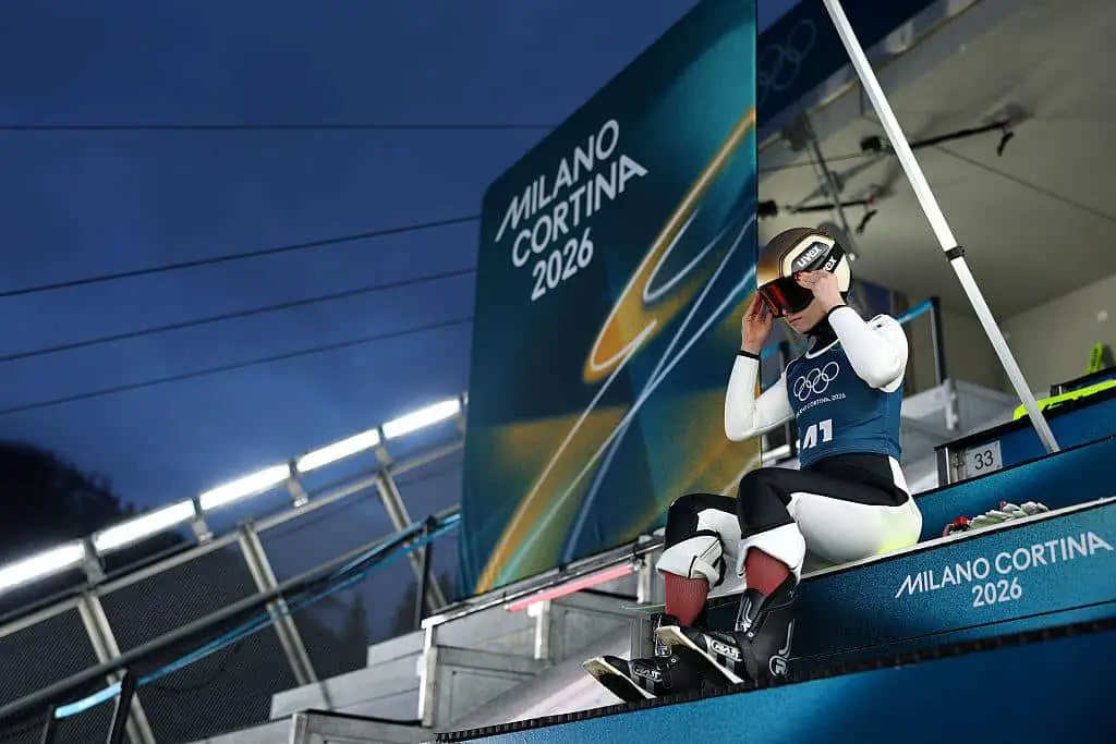 Olimpiadi invernali, accuse bizzarre nel salto con gli sci: atleti sotto indagine per presunti vantaggi aerodinamici %olimpiadi invernali, accuse bizzarre nel salto con gli sci: atleti sotto indagine per presunti vantaggi aerodinamicicount(title)% Olimpiadi invernali