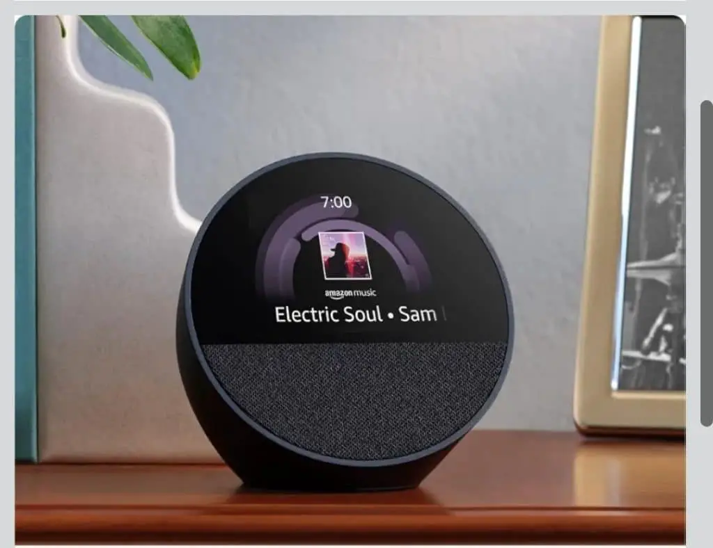 Echo spot: il mix perfetto tra potenza sonora e controllo visivo