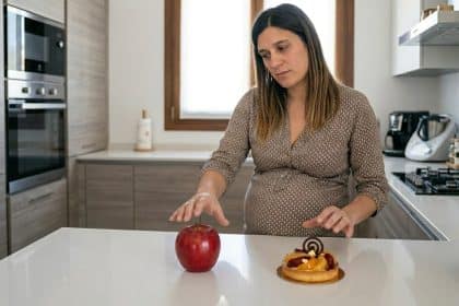 Alimenti ultra-processati: rischi per la fertilità e lo sviluppo embrionale