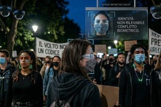 Riconoscimento facciale: come i database social hanno ucciso la privacy urbana