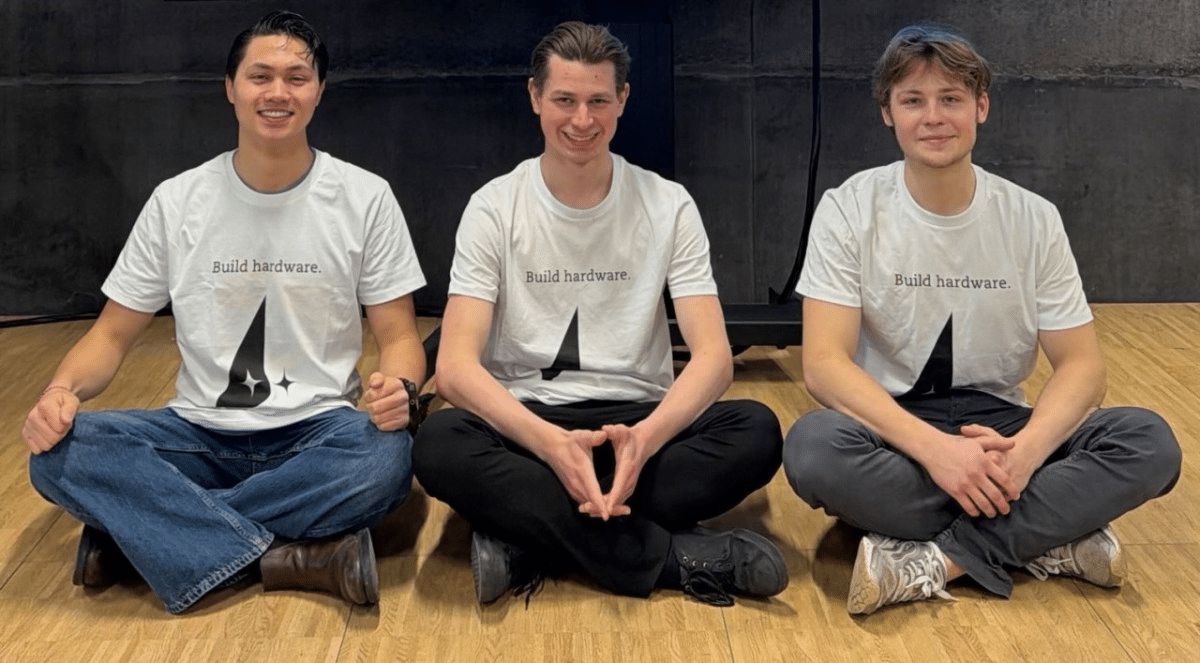 Atech vuole portare il vibe coding nell’hardware