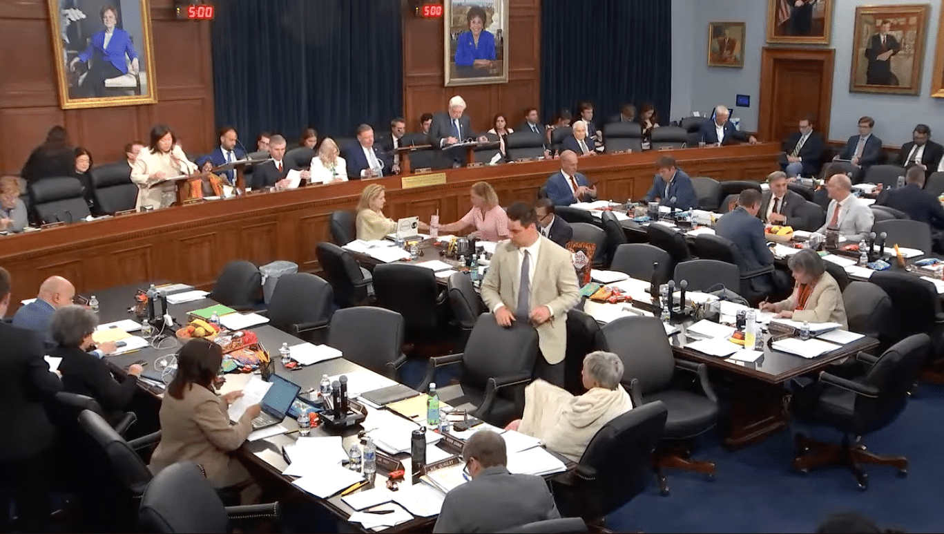 Budget nasa 2027, la camera frena i tagli