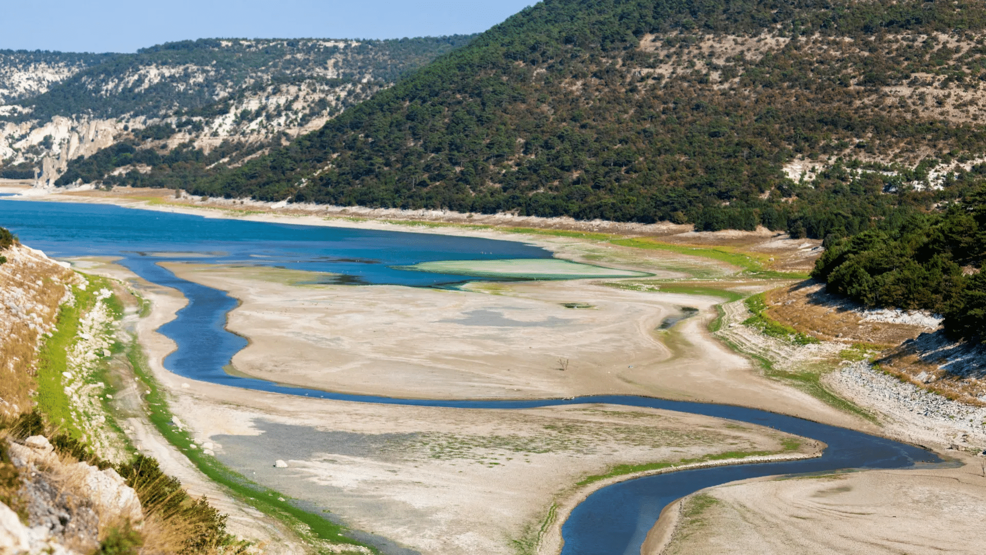 I fiumi stanno perdendo ossigeno per colpa del clima