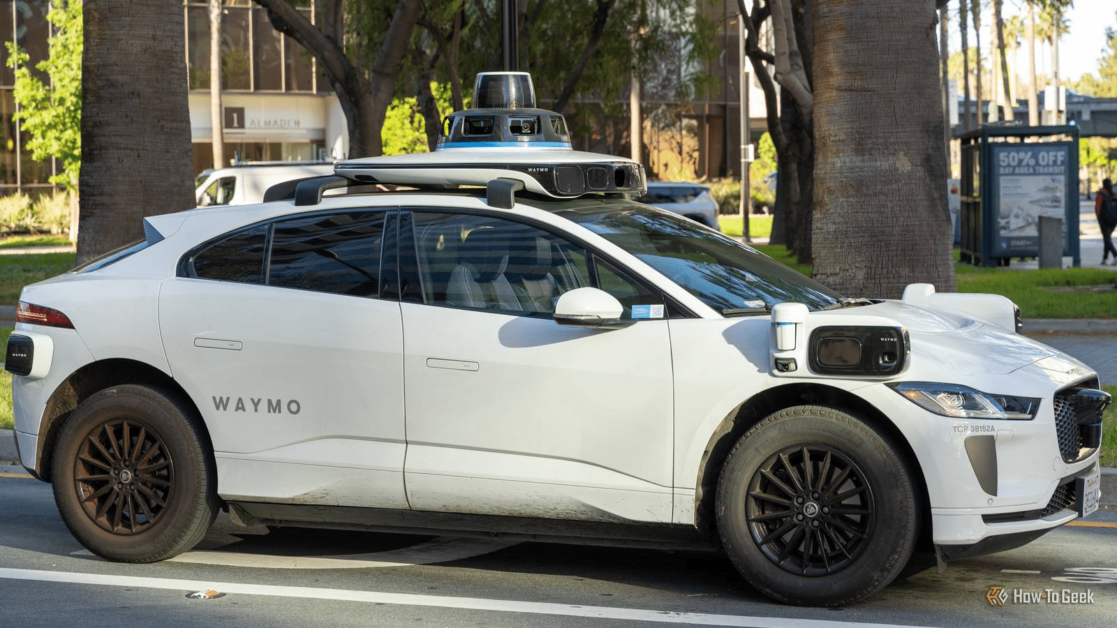 Waymo ferma i robotaxi ad atlanta dopo le inondazioni