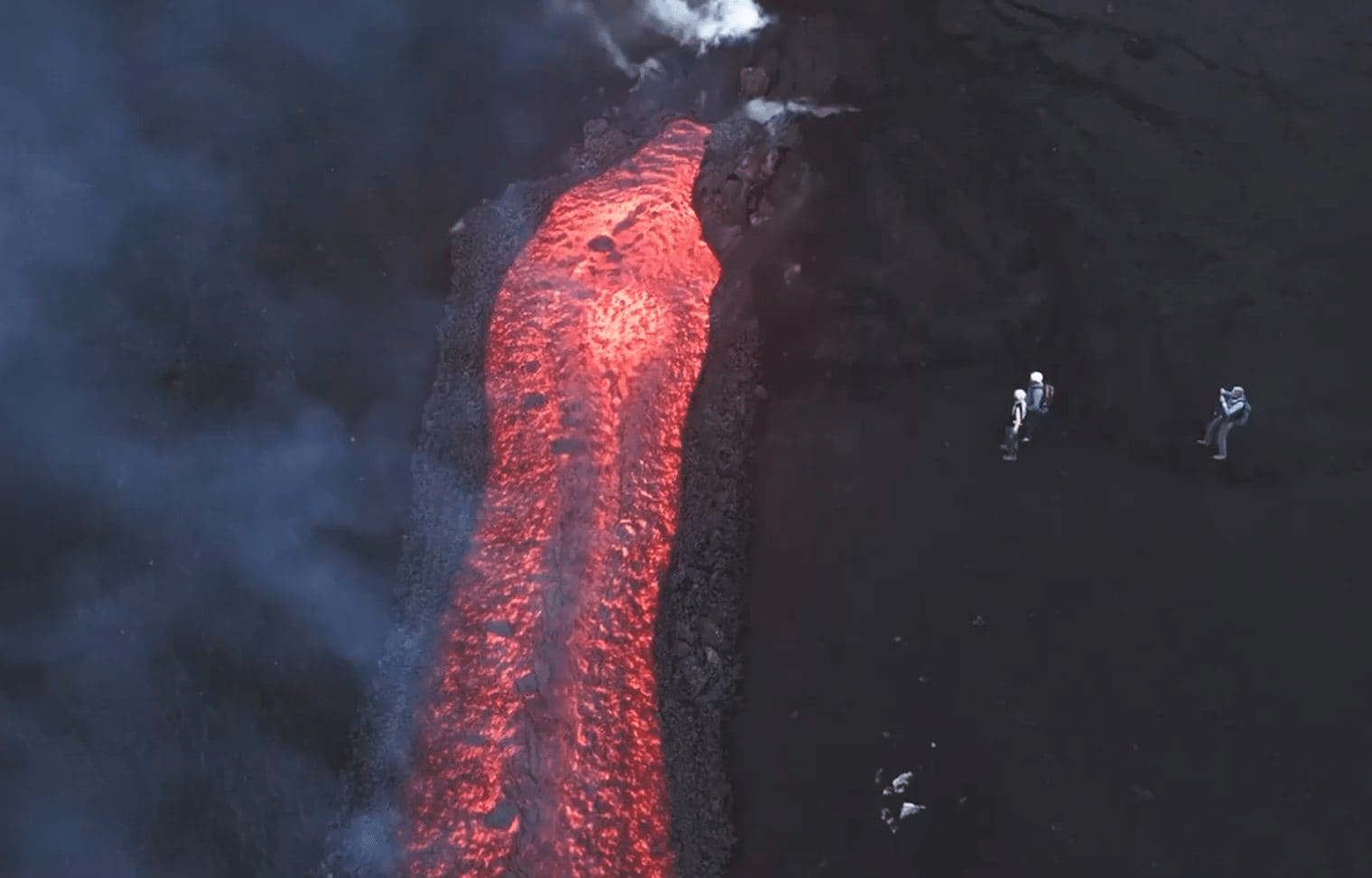 Etna, nuova colata lavica: cosa sta succedendo