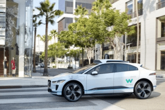 Robotaxi tra crescita e diffidenza: la guida autonoma è pronta?