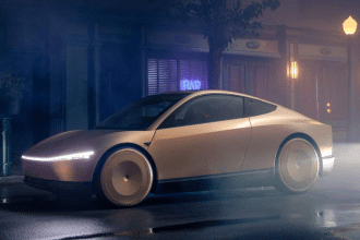 Tesla fsd v14 lite arriva sulle auto hw3: cosa cambia