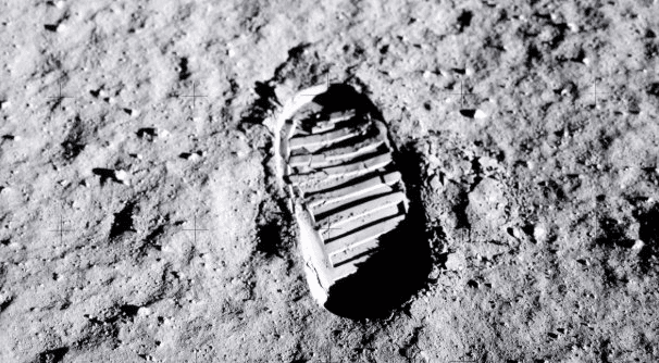 Polvere lunare e tecnologia aliena: l’ipotesi seti %polvere lunare e tecnologia aliena: l’ipotesi seticount(title)% Tracce di tecnologia aliena potrebbero nascondersi nella polvere lunare