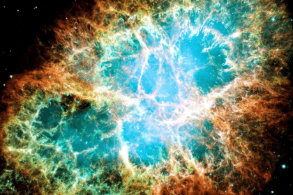 Telescopio spaziale hubble in orbita terrestre durante osservazioni astronomiche