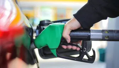 Prezzi carburanti, il petrolio cala ma la pompa frena %prezzi carburanti, il petrolio cala ma la pompa frenacount(title)% Prezzi carburanti, il petrolio cala ma la pompa frena